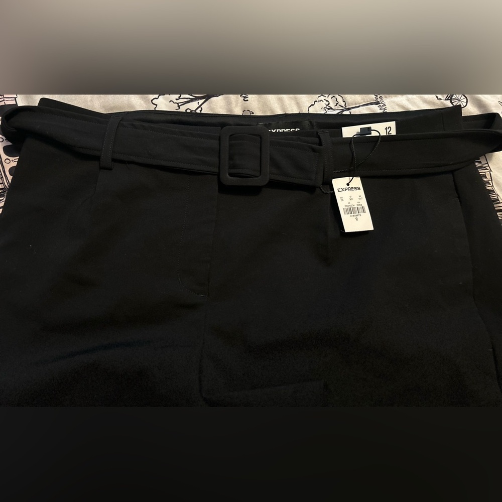 Express Classic Black Belted high rise shortie shorts